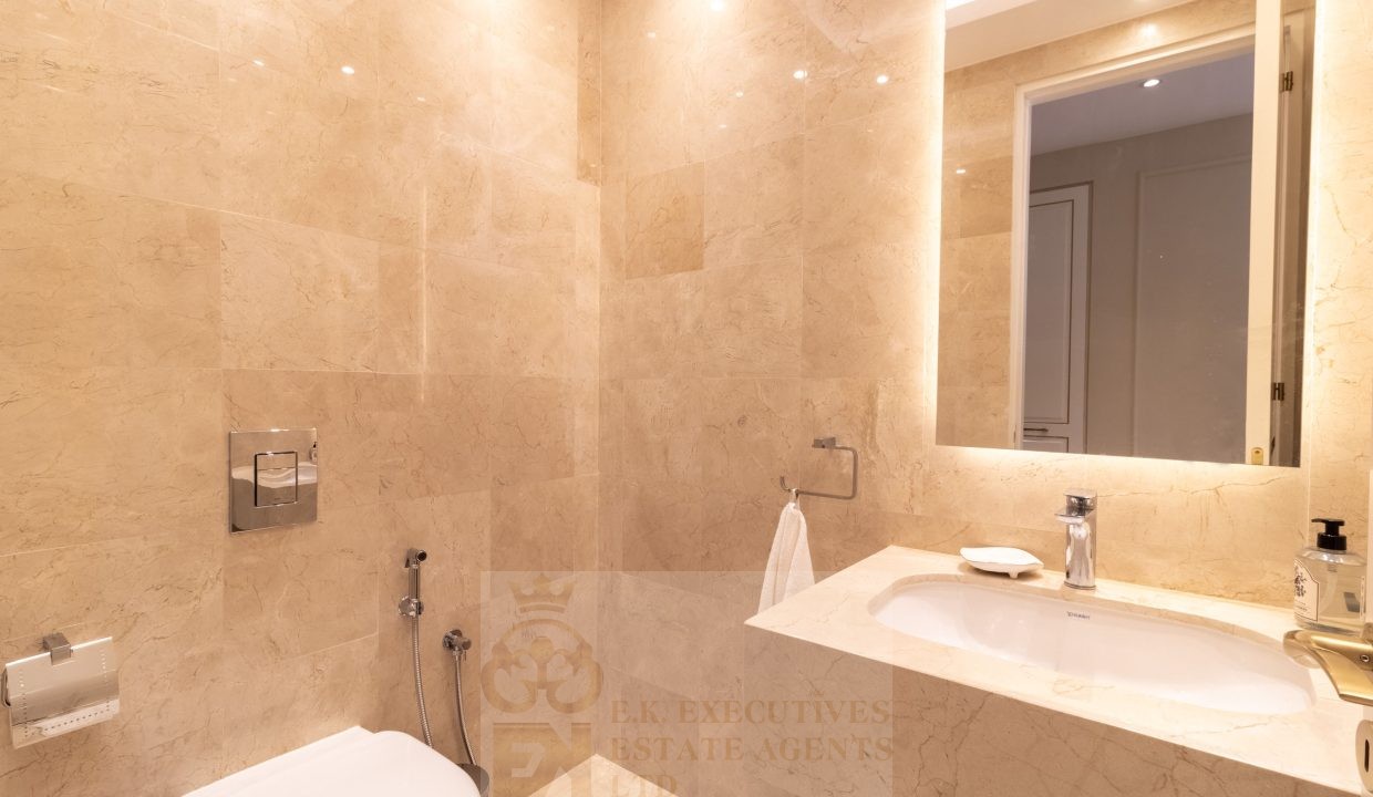Kensington Stylish Apartment 18