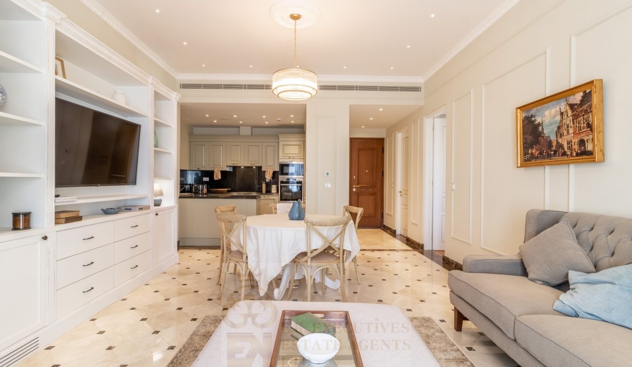 Kensington Stylish Apartment 5