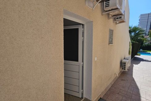 897d6653-db40-478b-b23f-d4031150c927