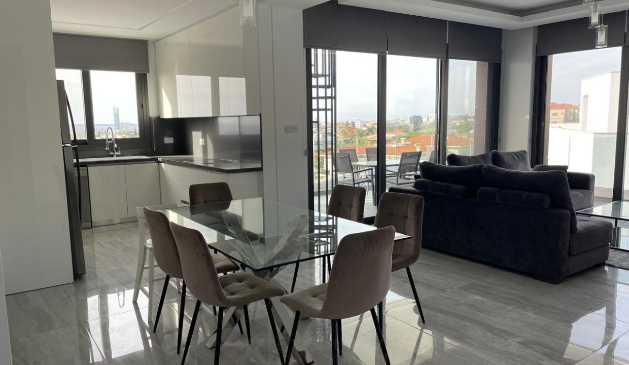 WhatsApp Image 2025-11-13 at 08.36.344