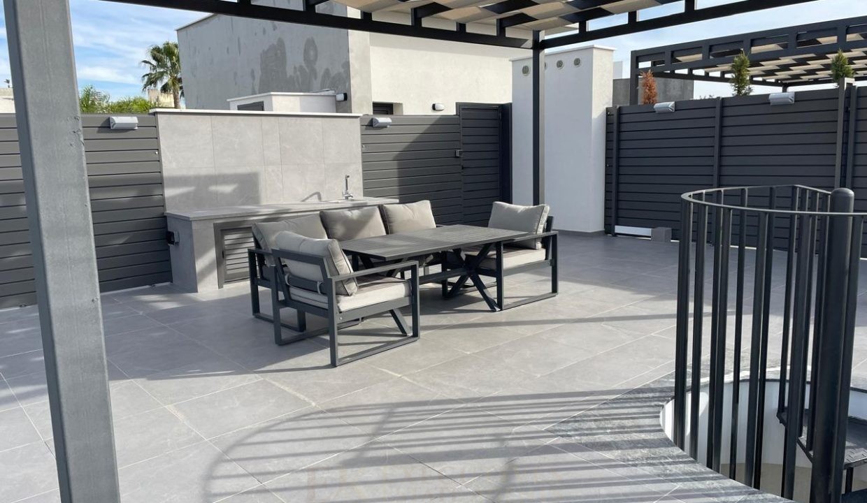 WhatsApp Image 2025-11-13 at 08.36.36