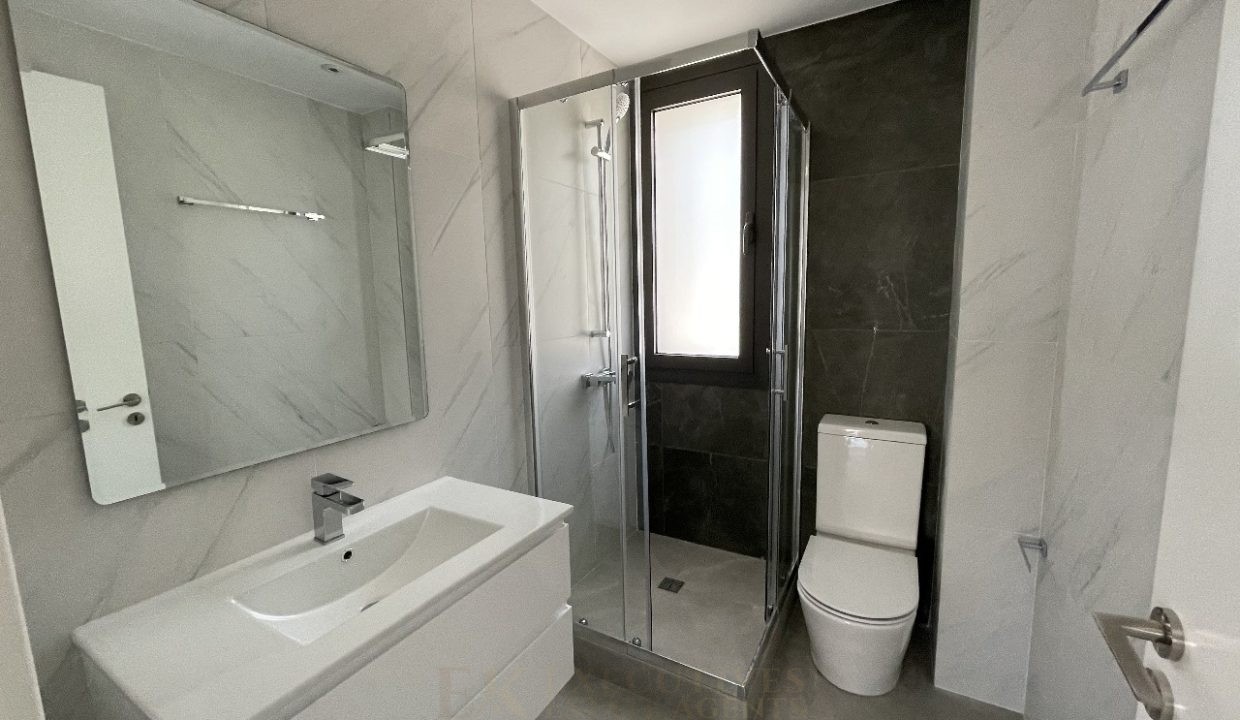 WhatsApp Image 2025-11-17 at 12.43.55g