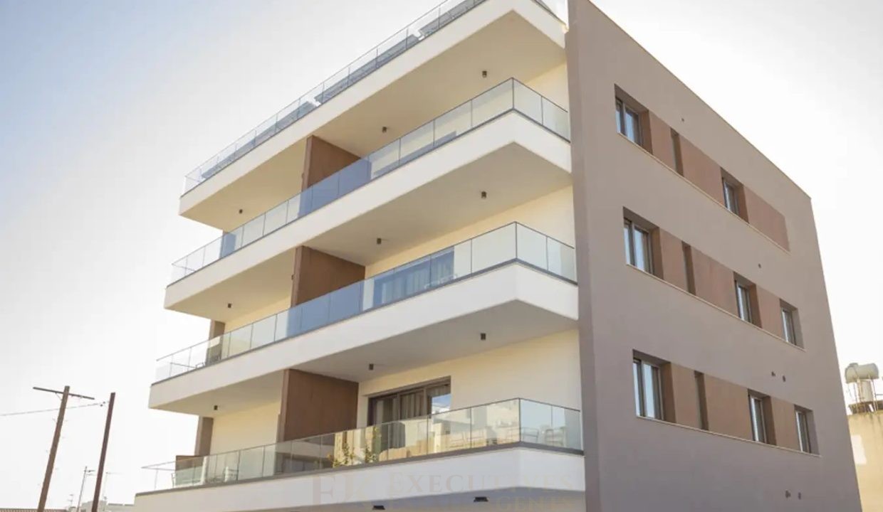 556d54fc777c7cd195ebdc46a2e3a8a4