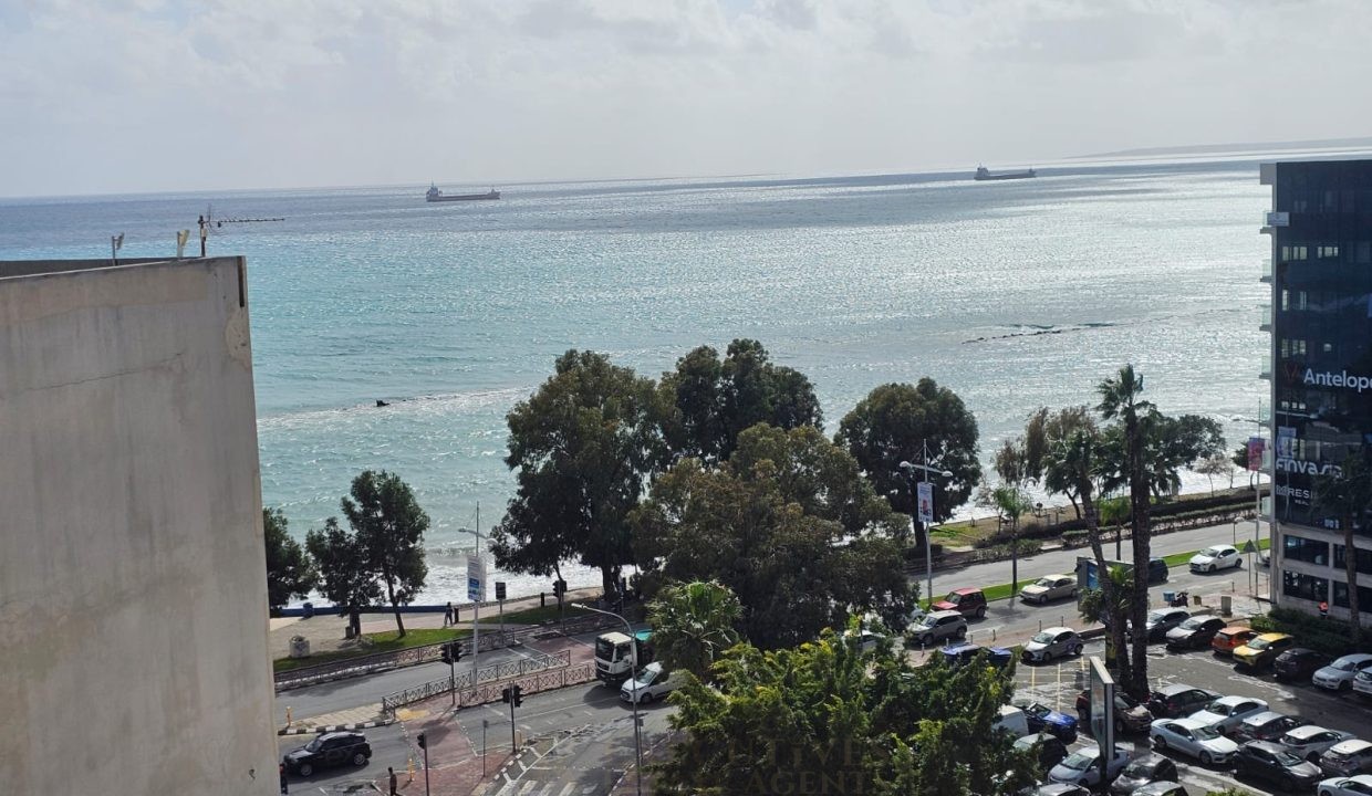 5efe7093-3ab7-4f84-902f-a5d66b1d0325