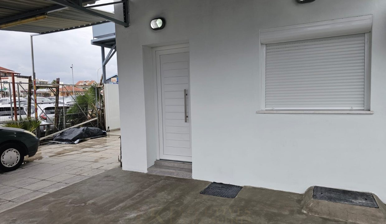 8d82cf27-b674-4b31-8d25-176be784599f