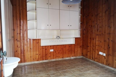 la_57ec9beae929e0c2a20972d397162efa