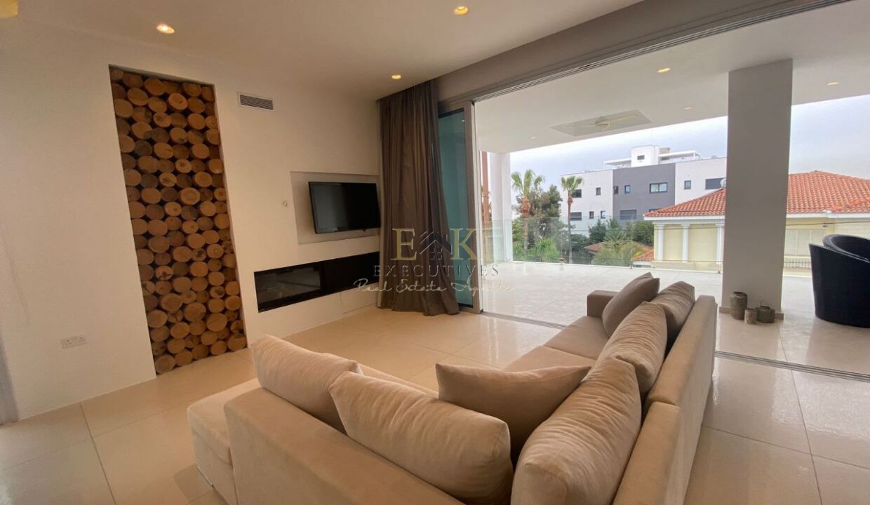 WhatsApp Image 2023-03-27 at 11.25.40 (1)