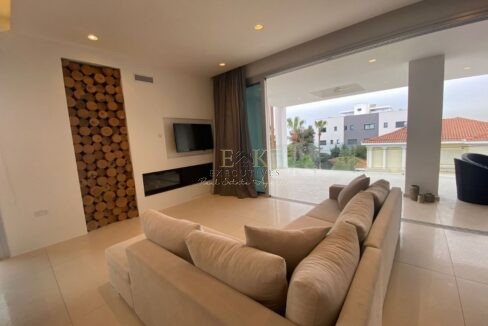 WhatsApp Image 2023-03-27 at 11.25.40 (1)