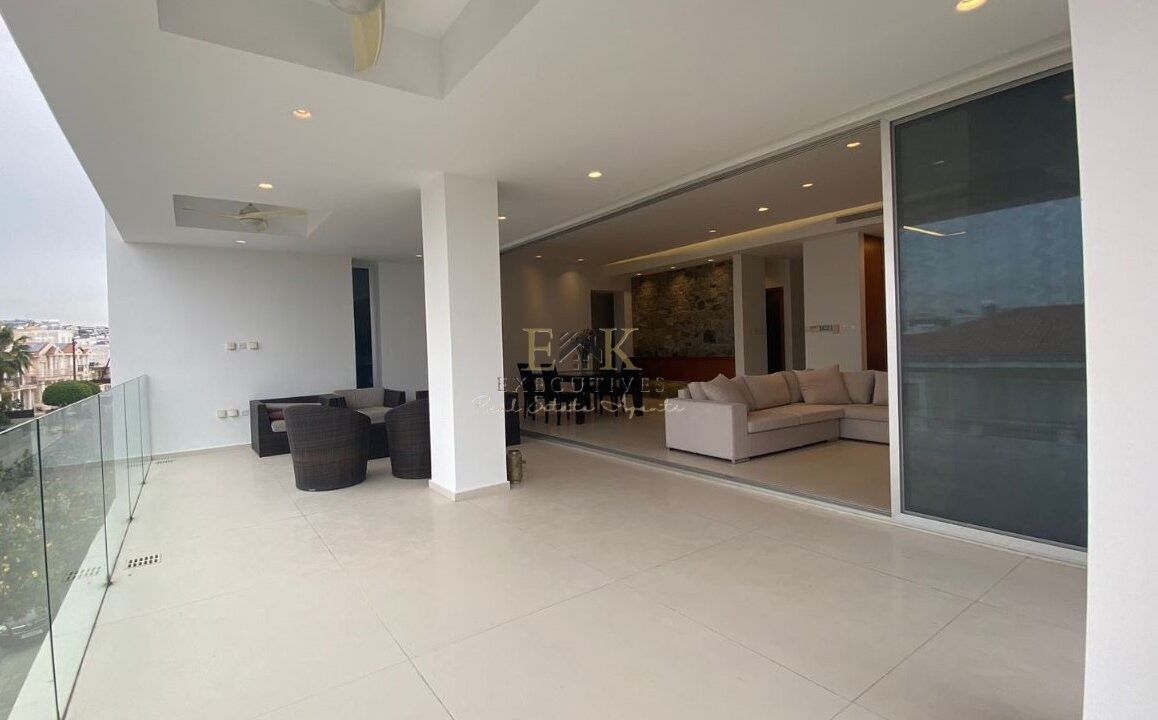 WhatsApp Image 2023-03-27 at 11.25.42