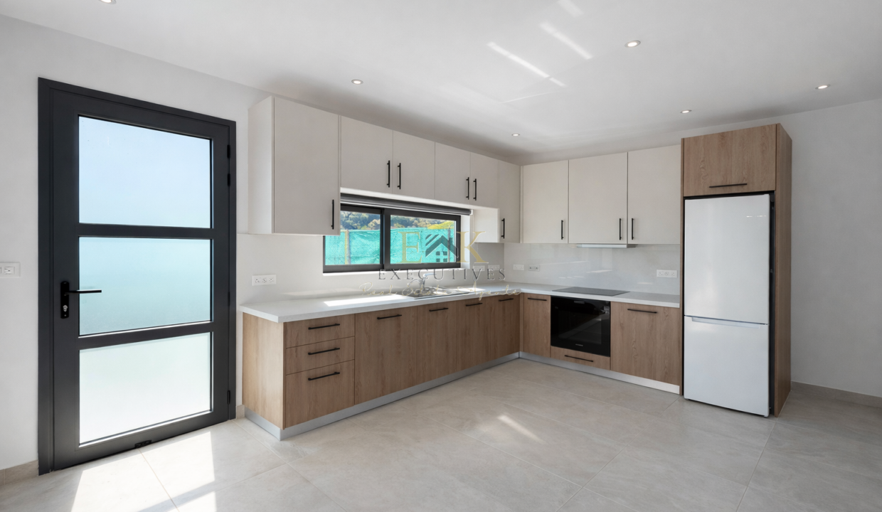 BCO.b9ebfe07-648d-4323-a3de-41d89b3b0b7e