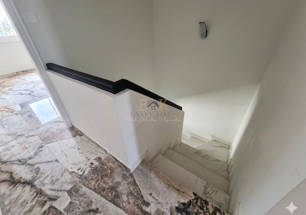 ad4383d5-85a4-48d8-8065-ffd43e4c8219