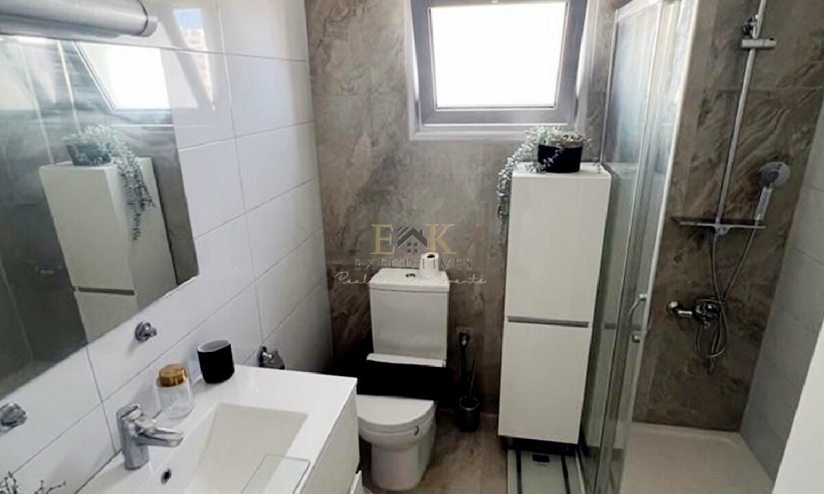 3 BED 8